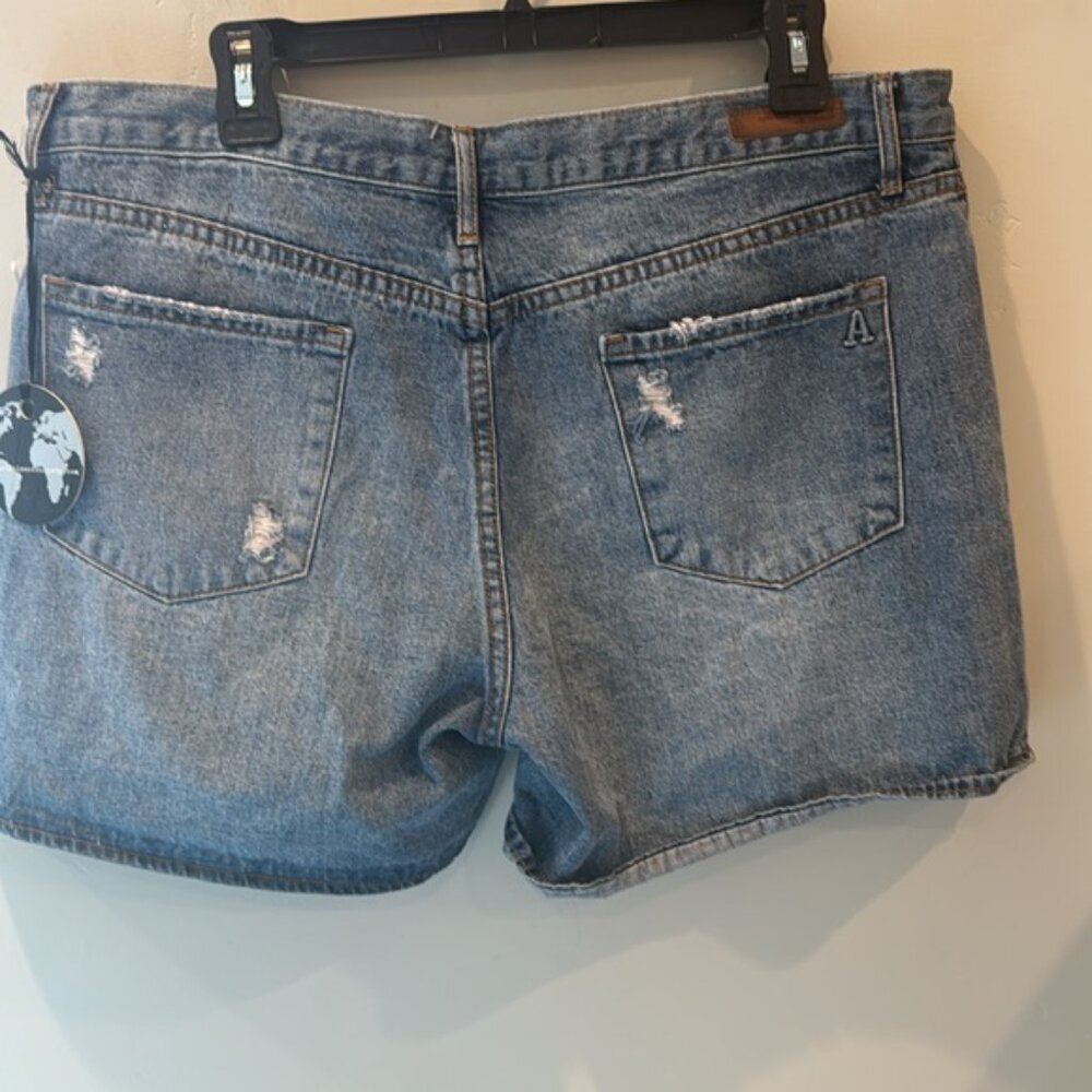 NWT Articles of Society Denim Shorts Sz 32 - Picture 3 of 3